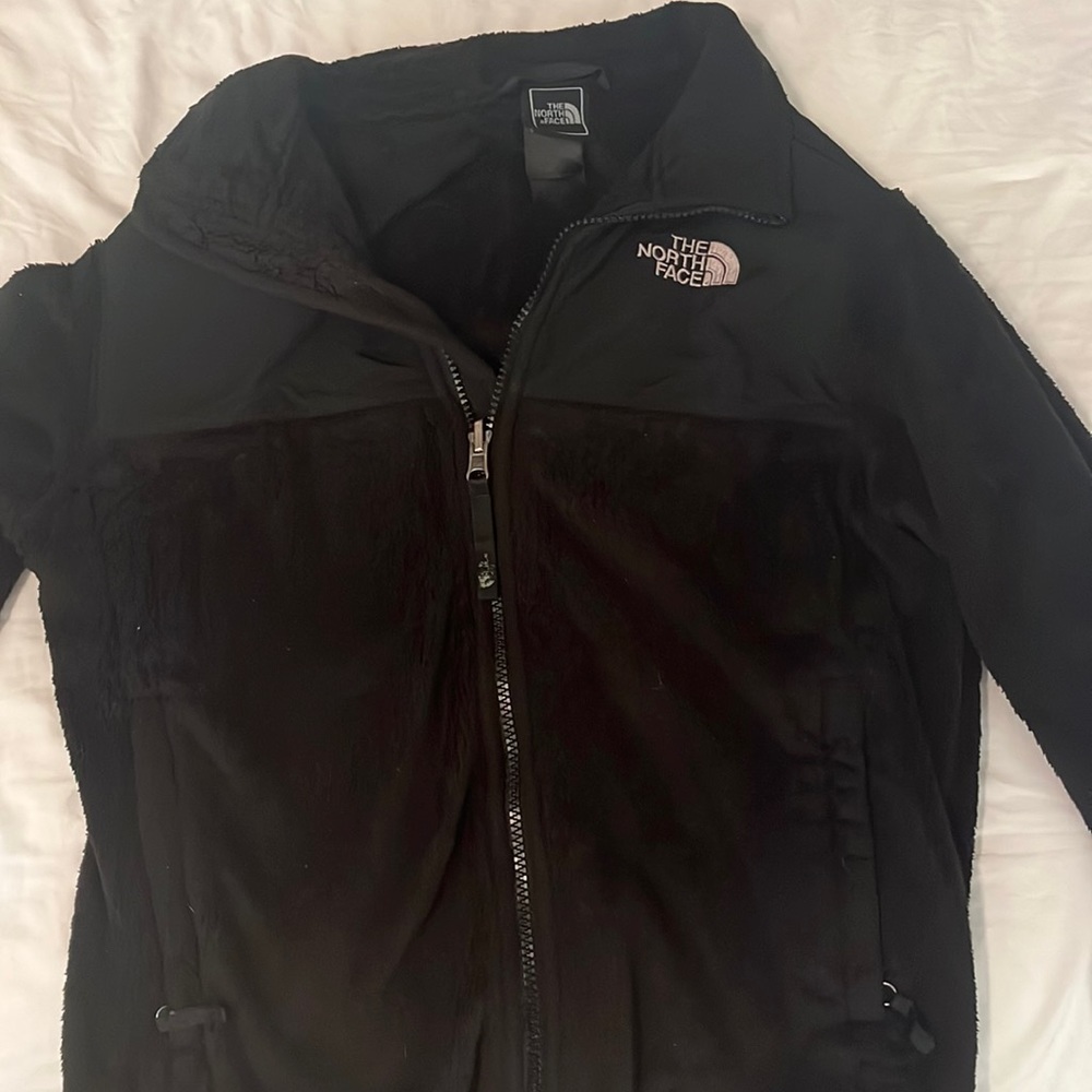 Kids 14/16 North face fleece jacket in great condition!